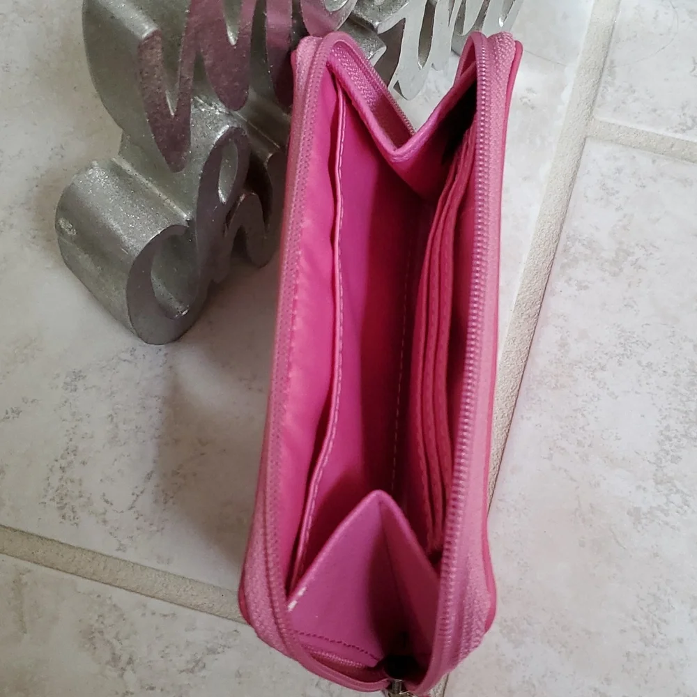 💕💖 COACH Pink Wrislet Wallet 💖💕 - Picture 8 of 12